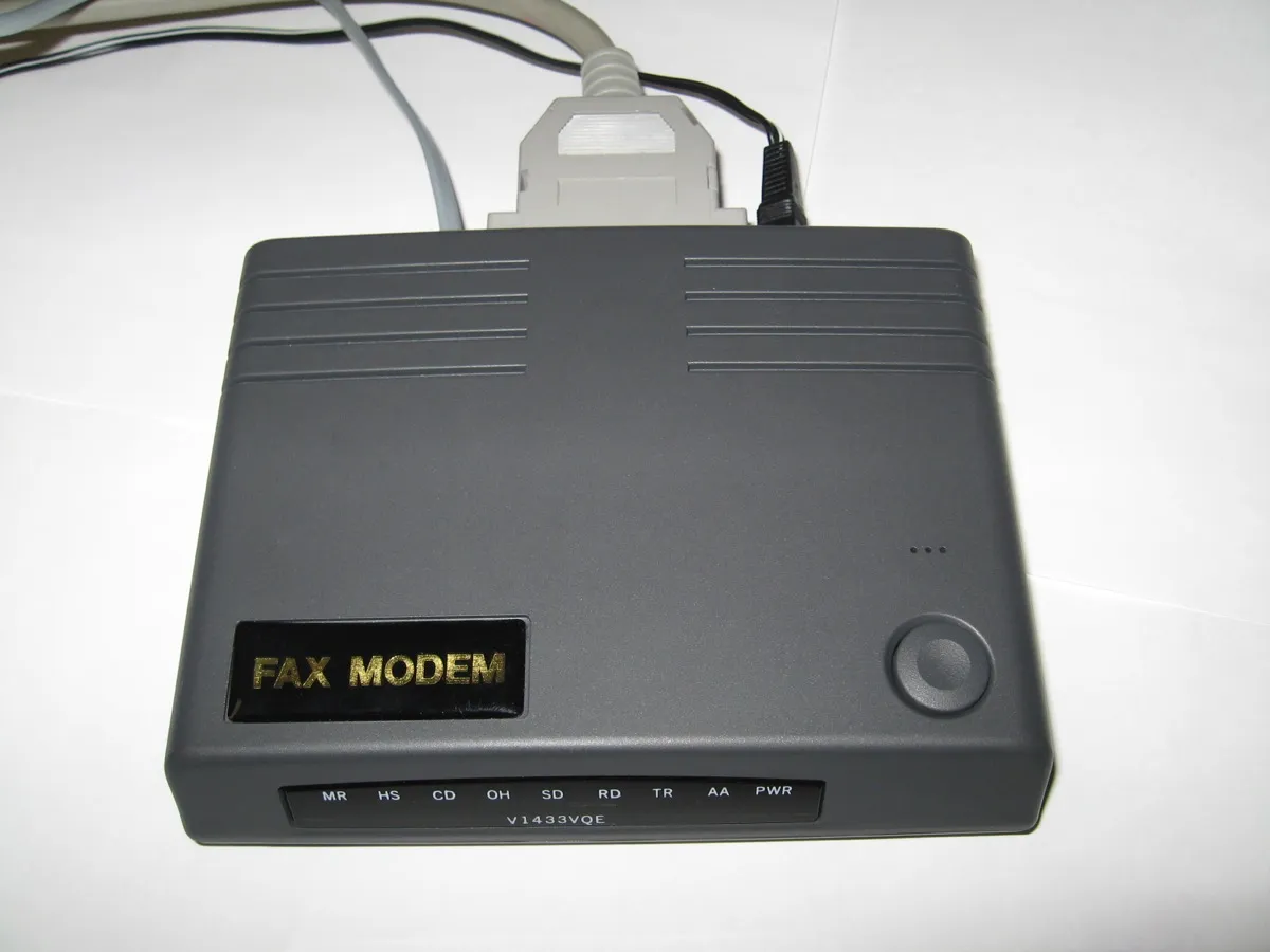 Vintage dial-up modem representing the era of early ISP competition